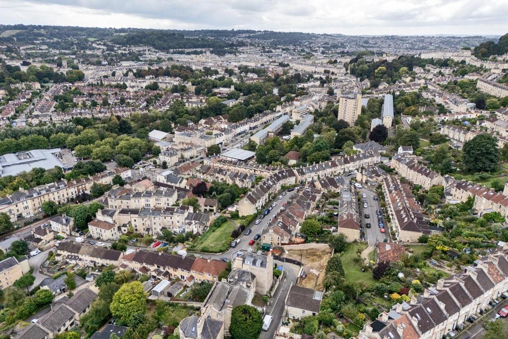 Flat 5, 28, Upper East Hayes Bath, BA1 6 LP   Aeria