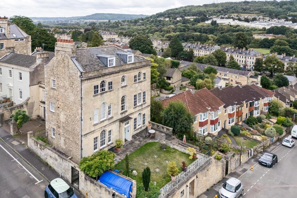 Flat 5, 28, Upper East Hayes Bath, BA1 6 LP   Aeria