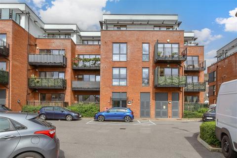 2 bedroom flat for sale, Avebury Avenue, Tonbridge, Kent