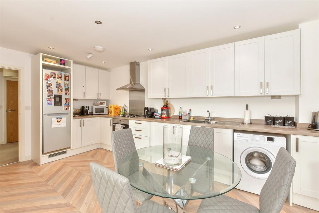 Kitchen/ Lounge/ Diner