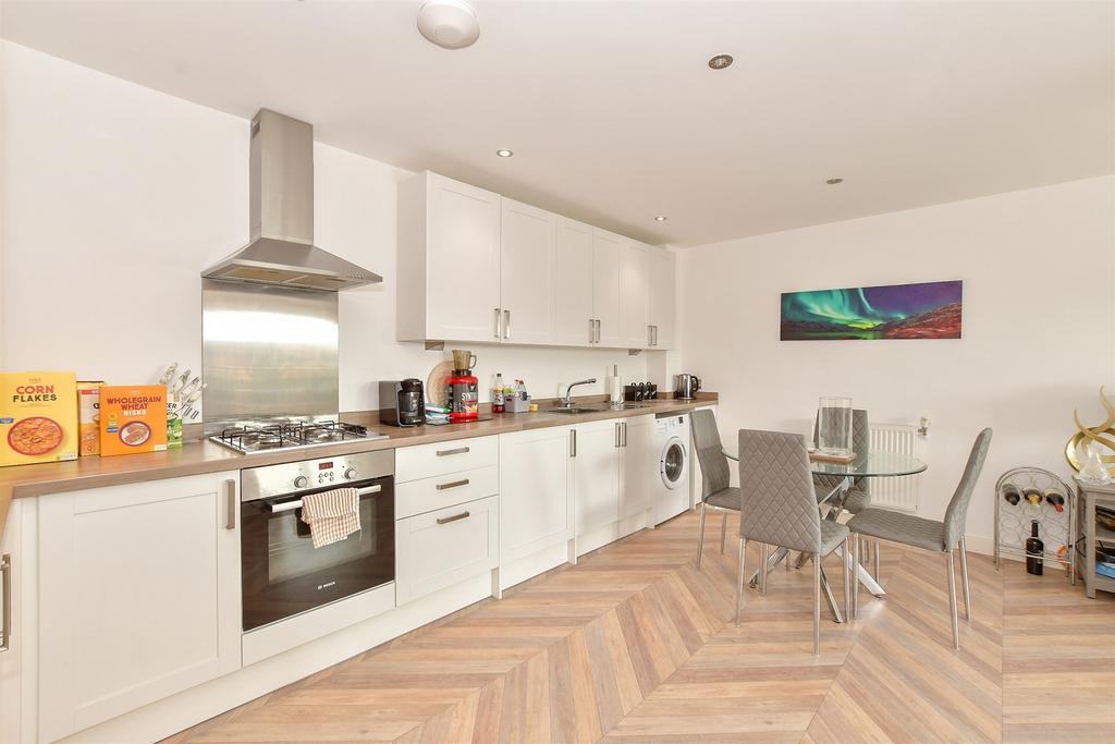 Kitchen/ Lounge/ Diner