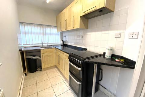 2 bedroom semi-detached house to rent, Wolverhampton Road, Cannock WS11