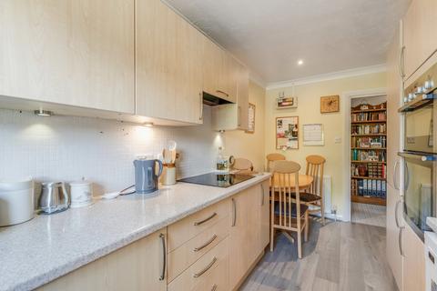 2 bedroom flat for sale, Castle Gate, Ilkley, West Yorkshire, LS29