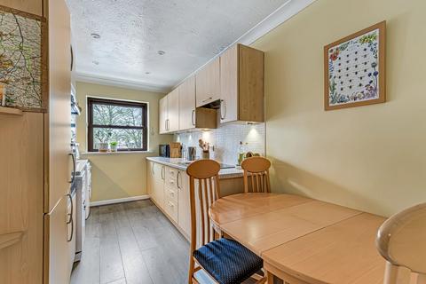 2 bedroom flat for sale, Castle Gate, Ilkley, West Yorkshire, LS29