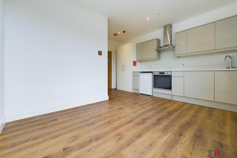 1 bedroom flat to rent, Christchurch Avenue, London, NW6 7BE