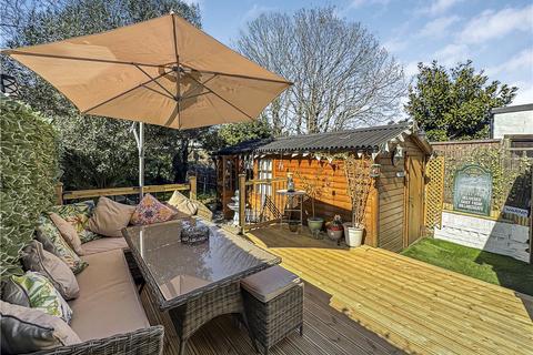118 Wills Crescent, Hounslow, TW3 2JD