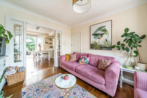 118 Wills Crescent, Hounslow, TW3 2JD