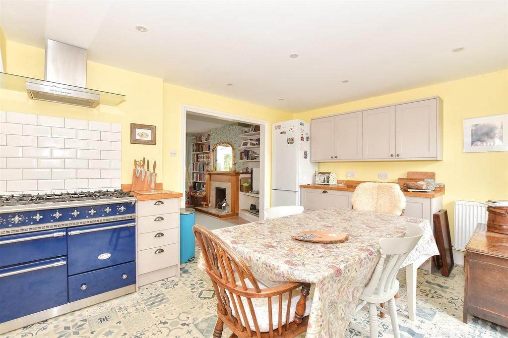 Kitchen/Dining Area