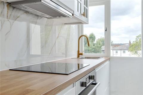 1 bedroom apartment for sale, Cliff Road, London