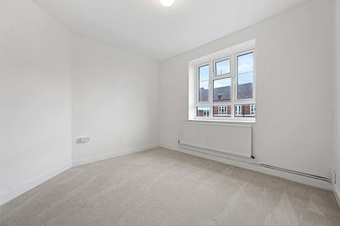 2 bedroom apartment for sale, Bathurst House, White City Estate, London, W12