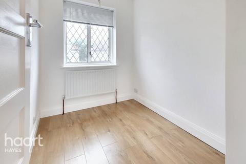 60 Adelphi Crescent, Hayes, UB4 8NB