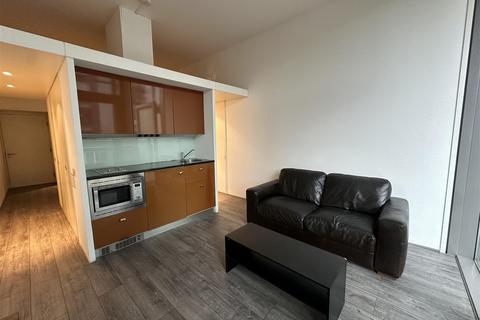 Studio to rent, Abito, 85 Greengate