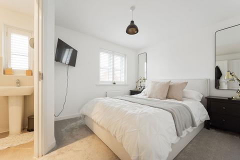 26 Adlam Way, Salisbury, SP2 9FW