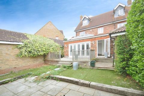 10 Gepp Place, Chelmsford, CM2 6QS