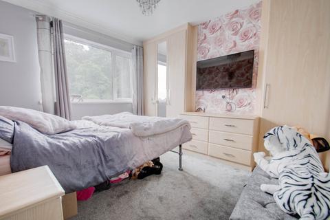 233 Castle Lane, Solihull, B92 8SW