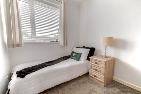 233 Castle Lane, Solihull, B92 8SW