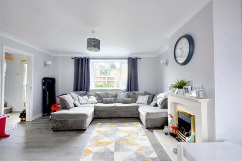 6 Avondale Road, Ilkeston, DE7 4GA