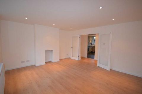 2 bedroom flat to rent, Ariel Court, Goldhawk Road, London