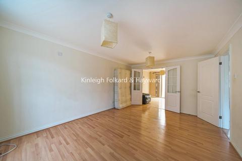 4 bedroom detached house for sale, Kettlewell Close, Friern Barnet