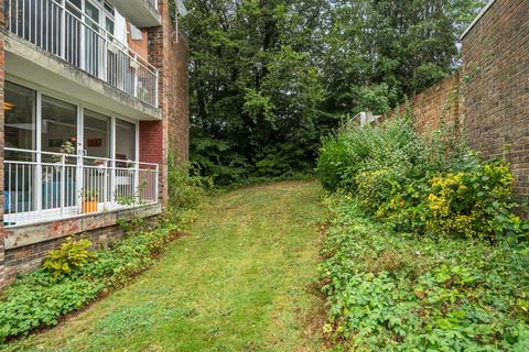 43 Leaf Close, Northwood, HA6 2YY