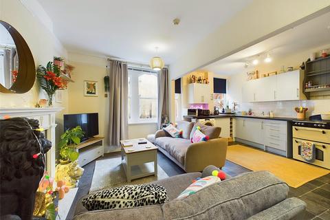 2 bedroom apartment for sale, High Street, Stroud, Gloucestershire, GL5