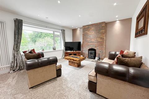 4 bedroom semi-detached house for sale, Oldham Road, Ripponden