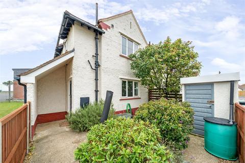 2 bedroom end of terrace house for sale, Kings Road, Lee-On-The-Solent PO13