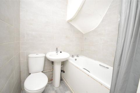 2 bedroom terraced house for sale, Longroyd Crescent North, Leeds, West Yorkshire