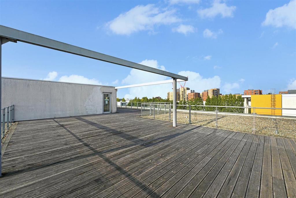 Communal roof terrace.jpg