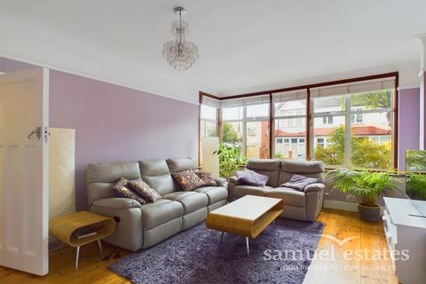 3 bedroom terraced house for sale, Bishops Park Road, London, SW16