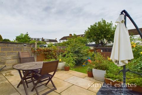 73 Bishops Park Road, London, SW16 5TX