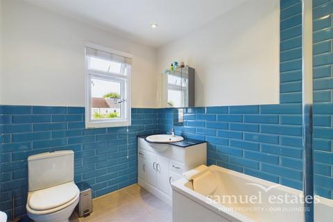 73 Bishops Park Road, London, SW16 5TX