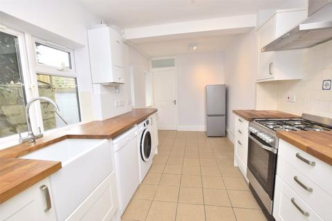 4 bedroom terraced house to rent, Wellsway, Somerset BA2