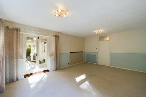 18 Brook Drive, Bude, EX23 8NY
