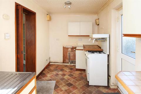 126 Fieldhouse Drive, Muxton, Telford, TF2 8PJ