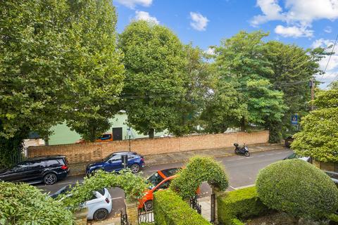 3 bedroom maisonette for sale, Edenhurst Avenue, Hurlingham, London SW6