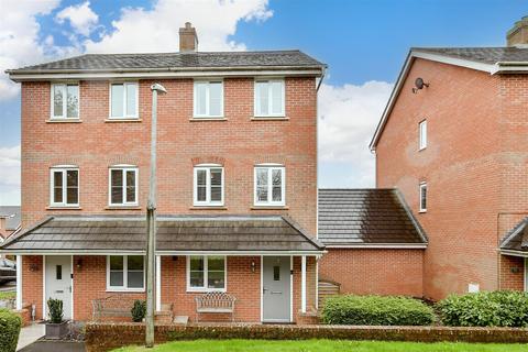 4 bedroom semi-detached house for sale, Cedar Avenue, Haywards Heath, West Sussex