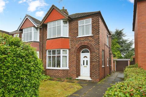 3 bedroom semi-detached house for sale, Bushfield Road, Scunthorpe