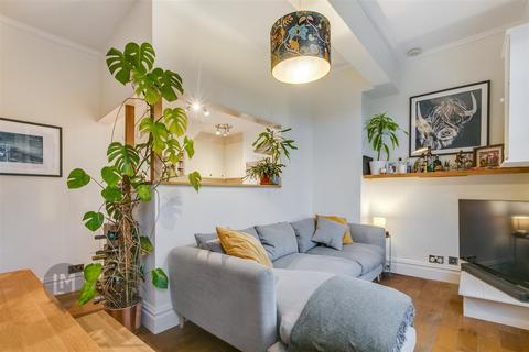 2 bedroom flat for sale, Wimbledon Park Road, London