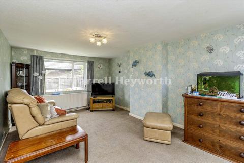 undefined, Leslie Avenue, Lancaster LA2