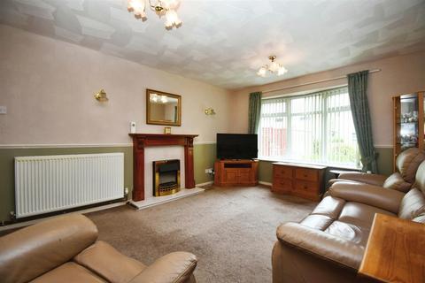 2 bedroom end of terrace house for sale, Boulsworth Avenue, Hull