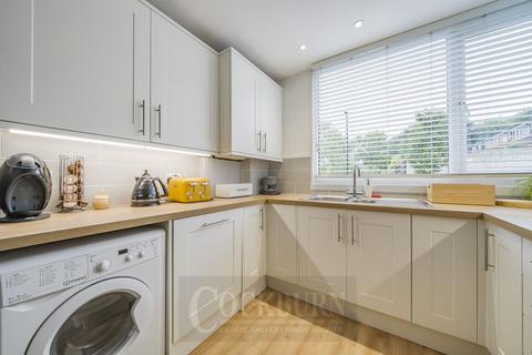 34 Woodmere, London, SE9 5NT