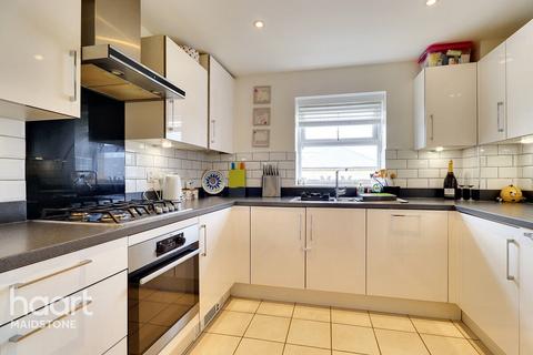 2 bedroom apartment for sale, Chapelfield Way, Maidstone