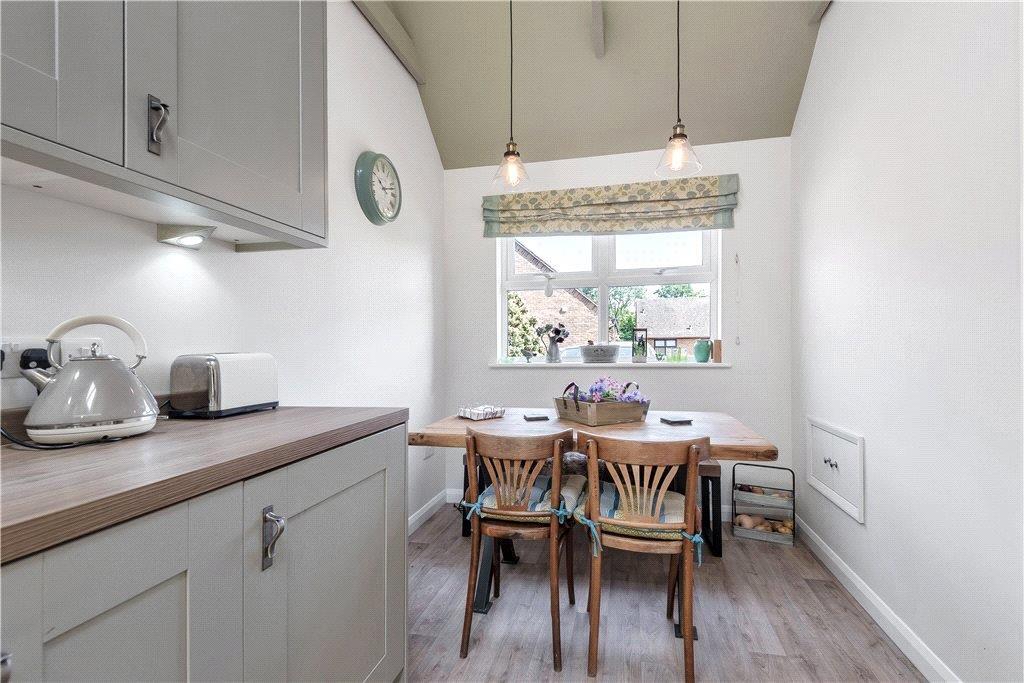 Kitchen/Dining Area