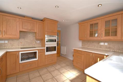 76 The Priory, Neston, CH64 3ST