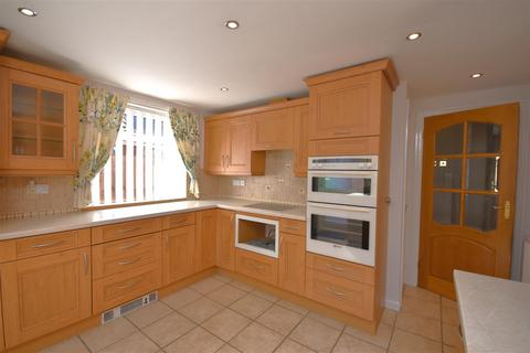 76 The Priory, Neston, CH64 3ST
