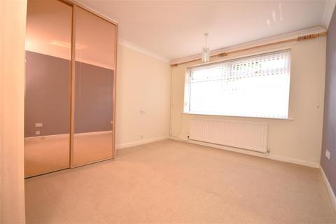 76 The Priory, Neston, CH64 3ST
