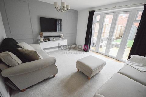 3 bedroom end of terrace house for sale, Hurrier Place, Halfway, Sheffield, S20