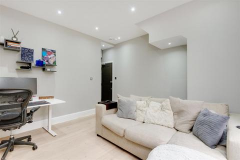 1 bedroom flat for sale, Leverton Street