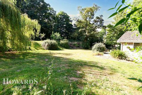 3 bedroom detached bungalow for sale, Bungay Road, Beccles